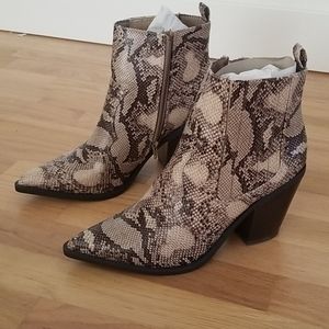 NWT Snake skin booties